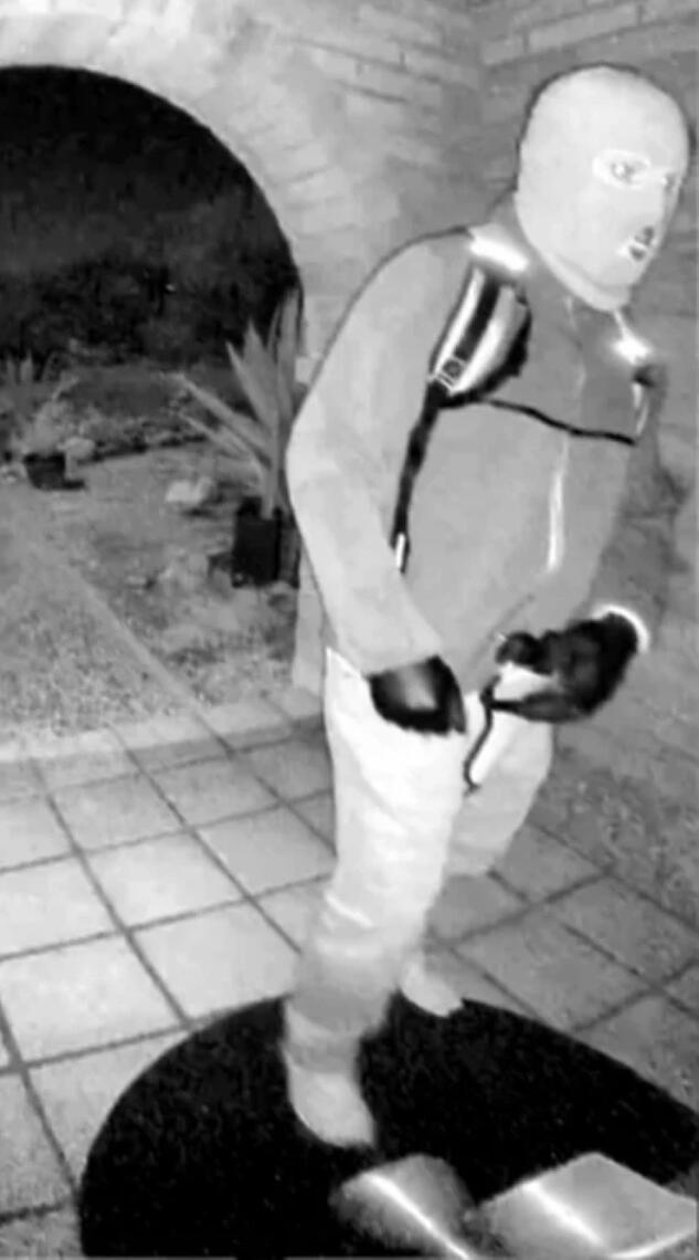 Unknown Male - SUSPECT